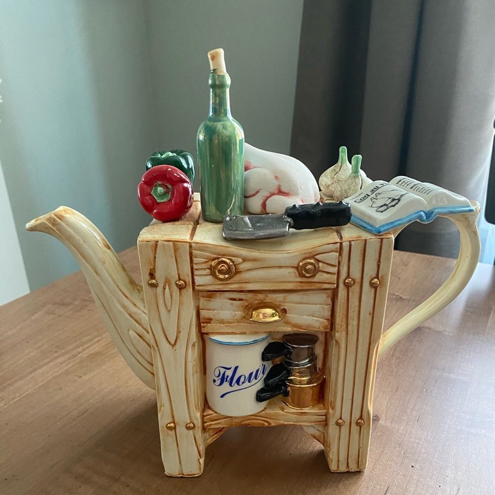 Unique decorative teapot 